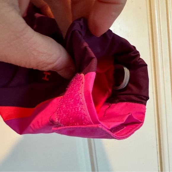 Kids 2T North Face Ski Jacket OUTER LAYER ONLY with Hood - Picture 3 of 9